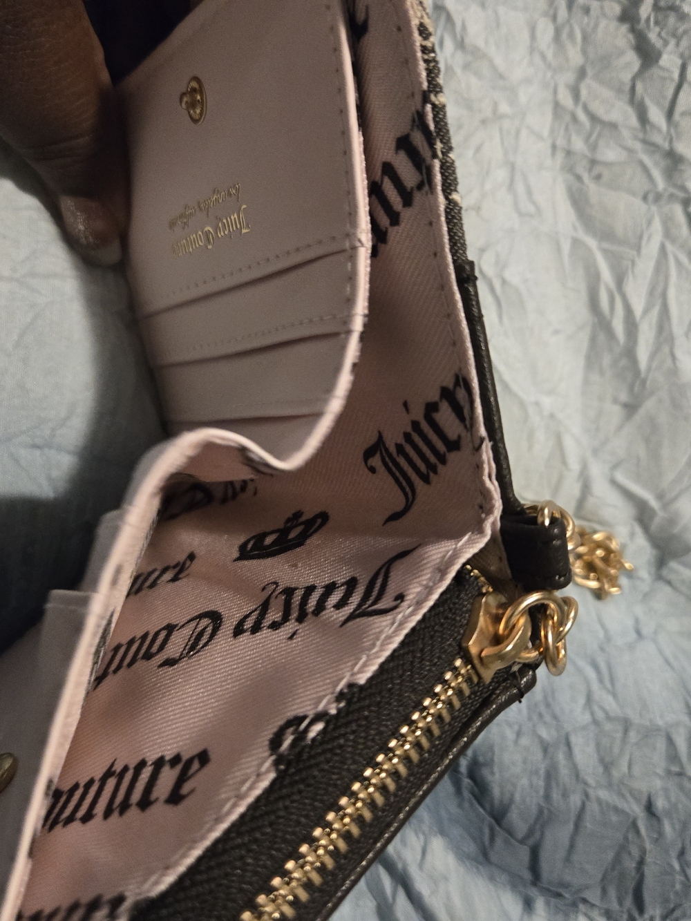 Juicy Couture Black Card Wallet - Picture 6 of 6